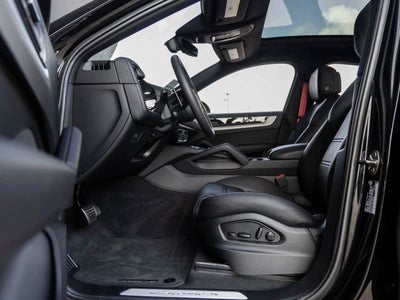 2025 Porsche Cayenne S Coupe