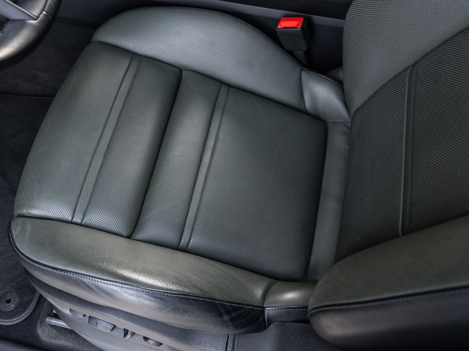 2024 Porsche Cayenne S Coupe