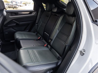 2024 Porsche Cayenne S Coupe