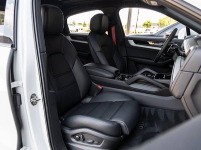 2025 Porsche Cayenne S Coupe