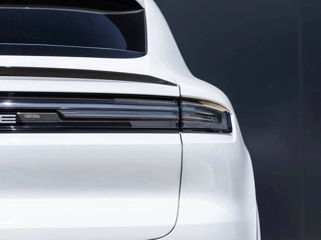2025 Porsche Cayenne S Coupe
