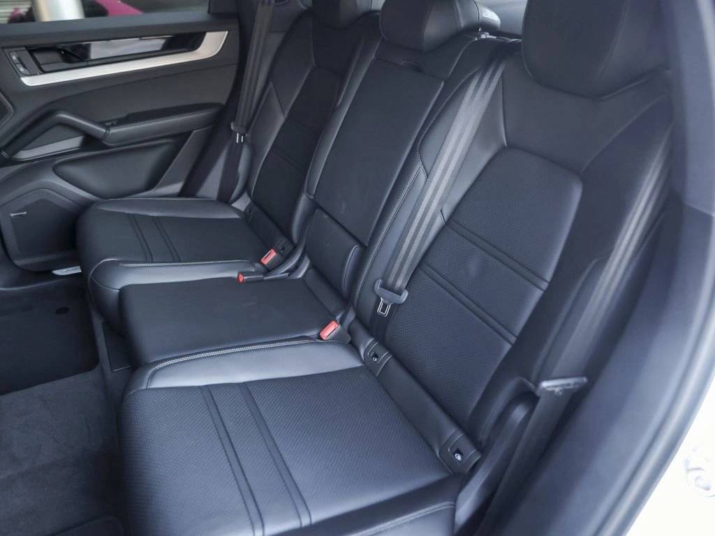 2025 Porsche Cayenne S Coupe