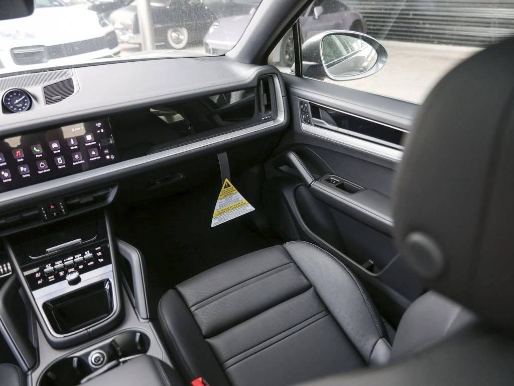 2025 Porsche Cayenne S Coupe
