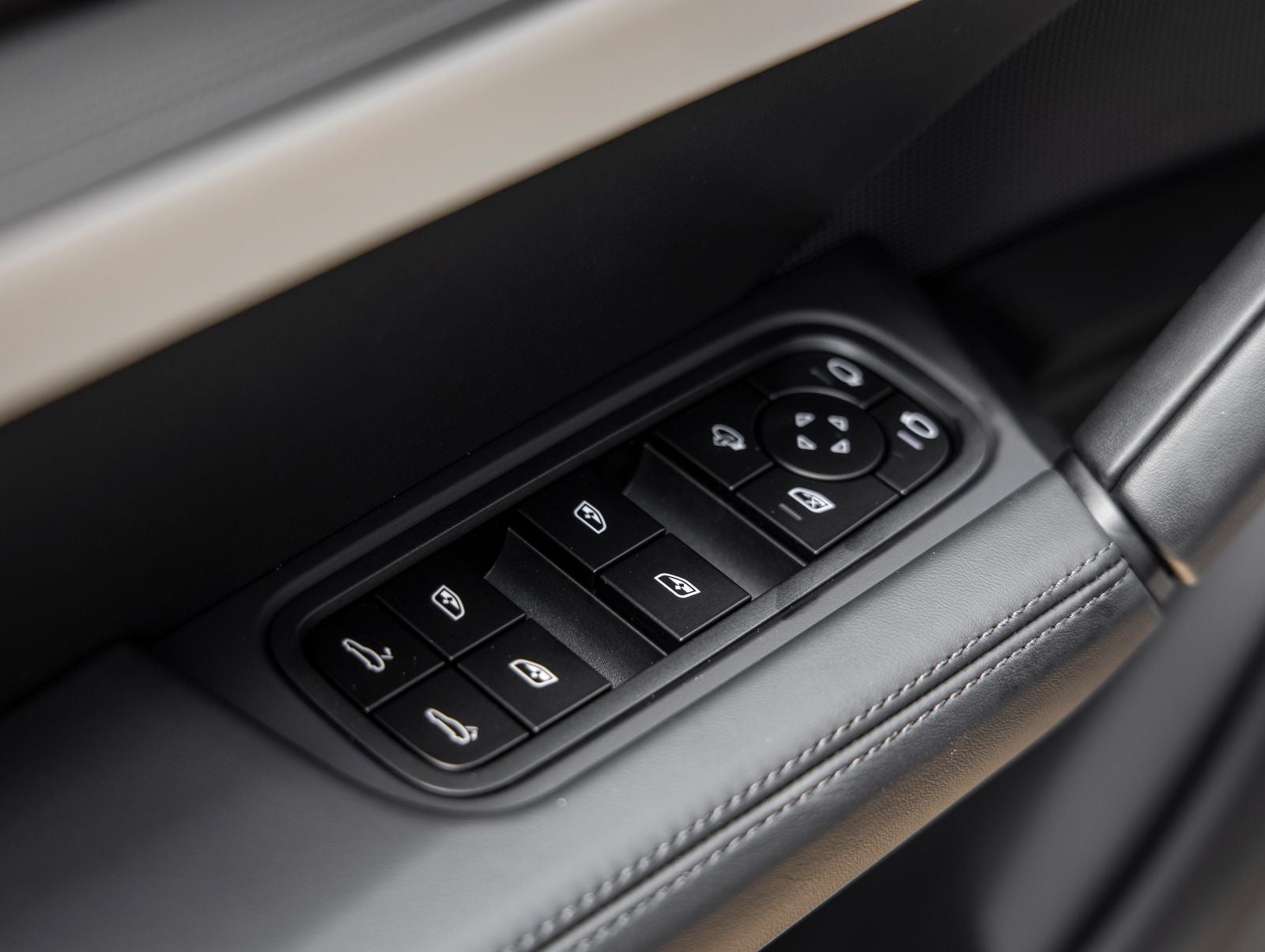 2026 Porsche Cayenne S Coupe