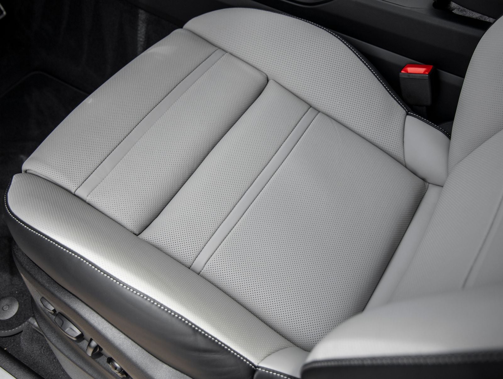 2026 Porsche Cayenne S Coupe