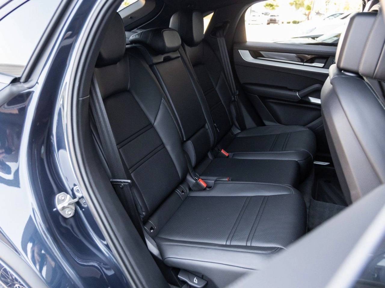 2025 Porsche Cayenne S Coupe