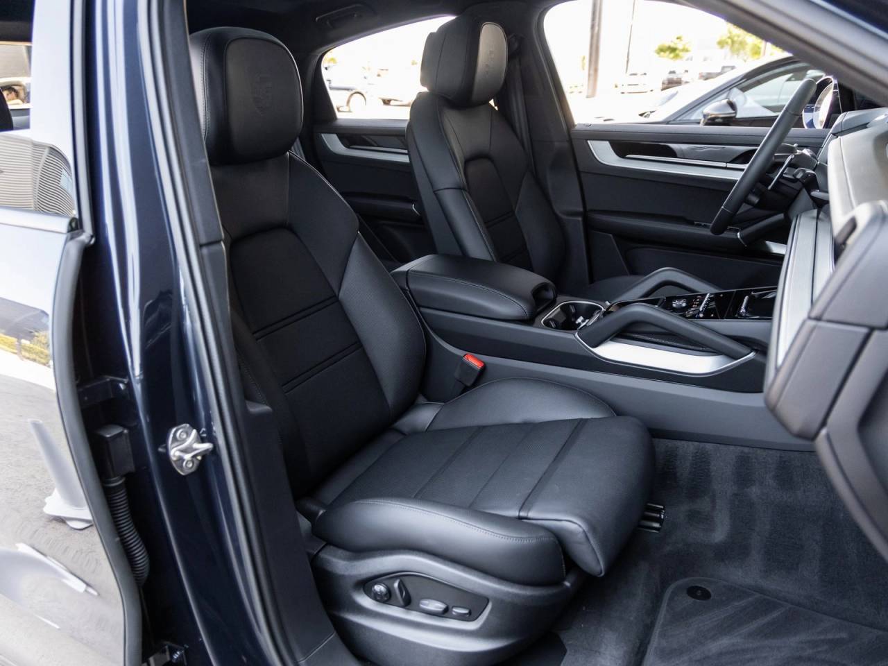 2025 Porsche Cayenne S Coupe