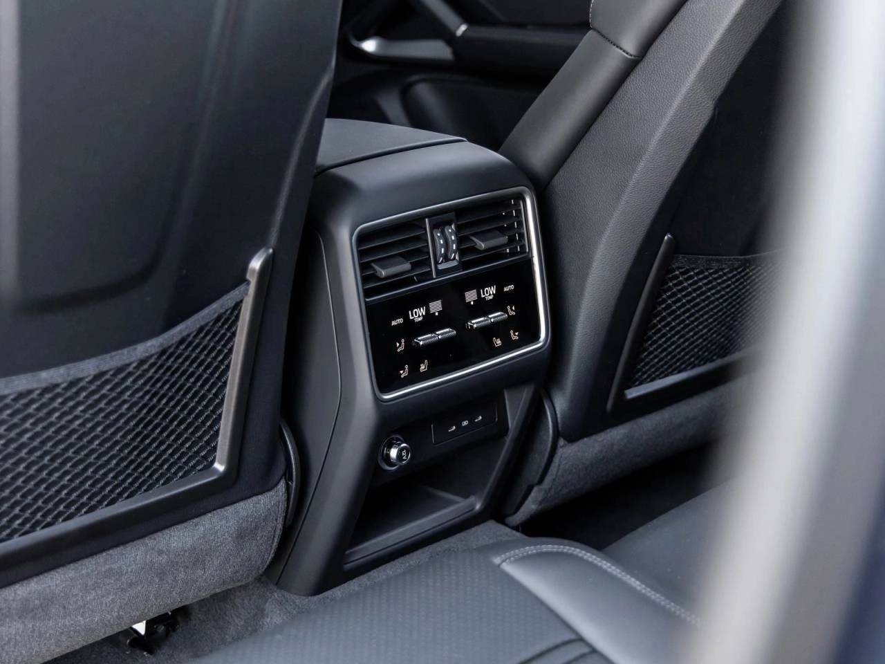 2025 Porsche Cayenne S Coupe