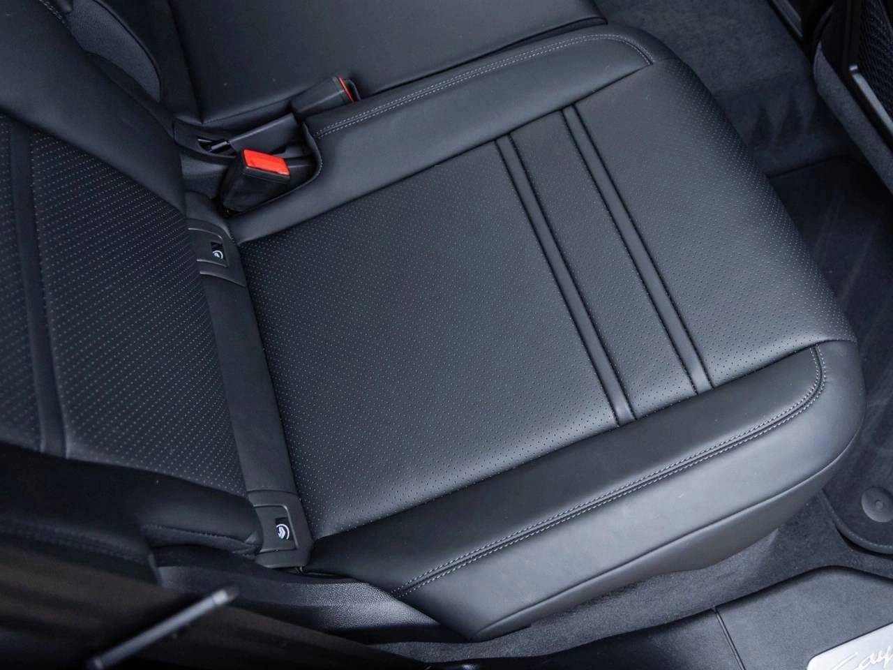 2025 Porsche Cayenne S Coupe