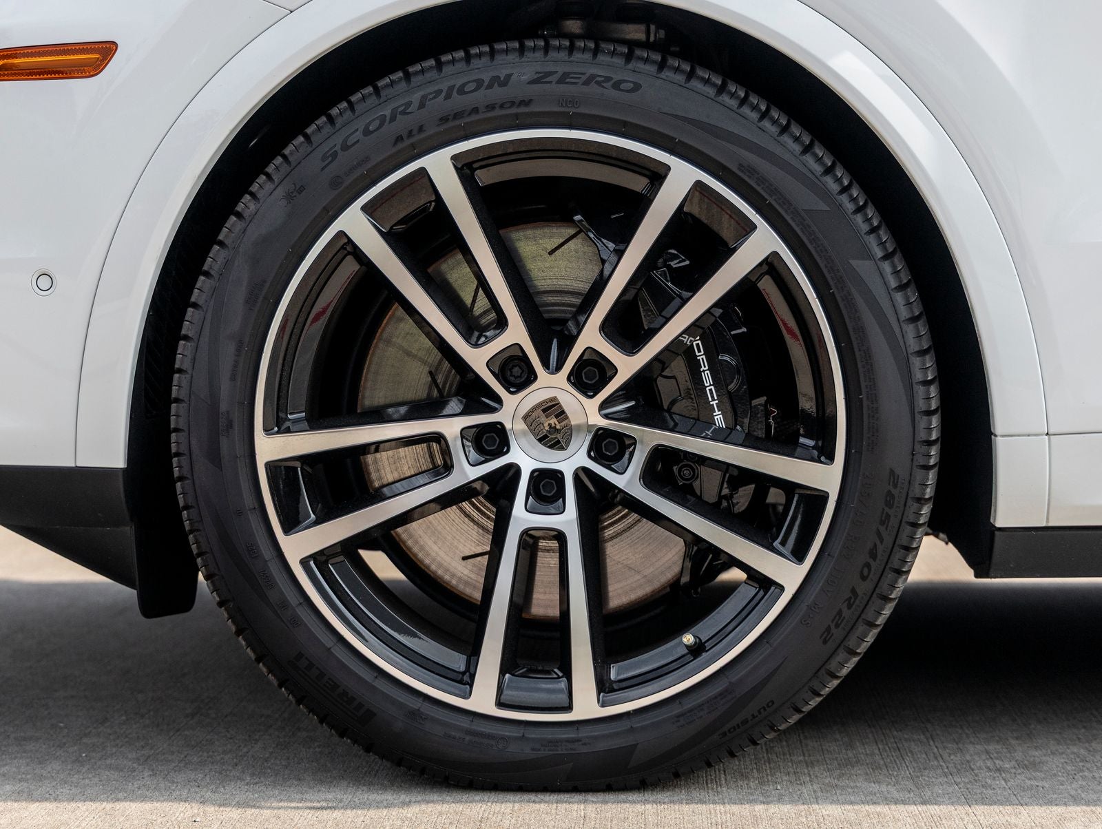 2025 Porsche Cayenne Turbo E-Hybrid Coupe