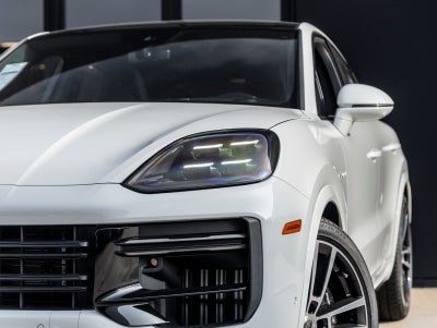 2025 Porsche Cayenne Turbo E-Hybrid Coupe
