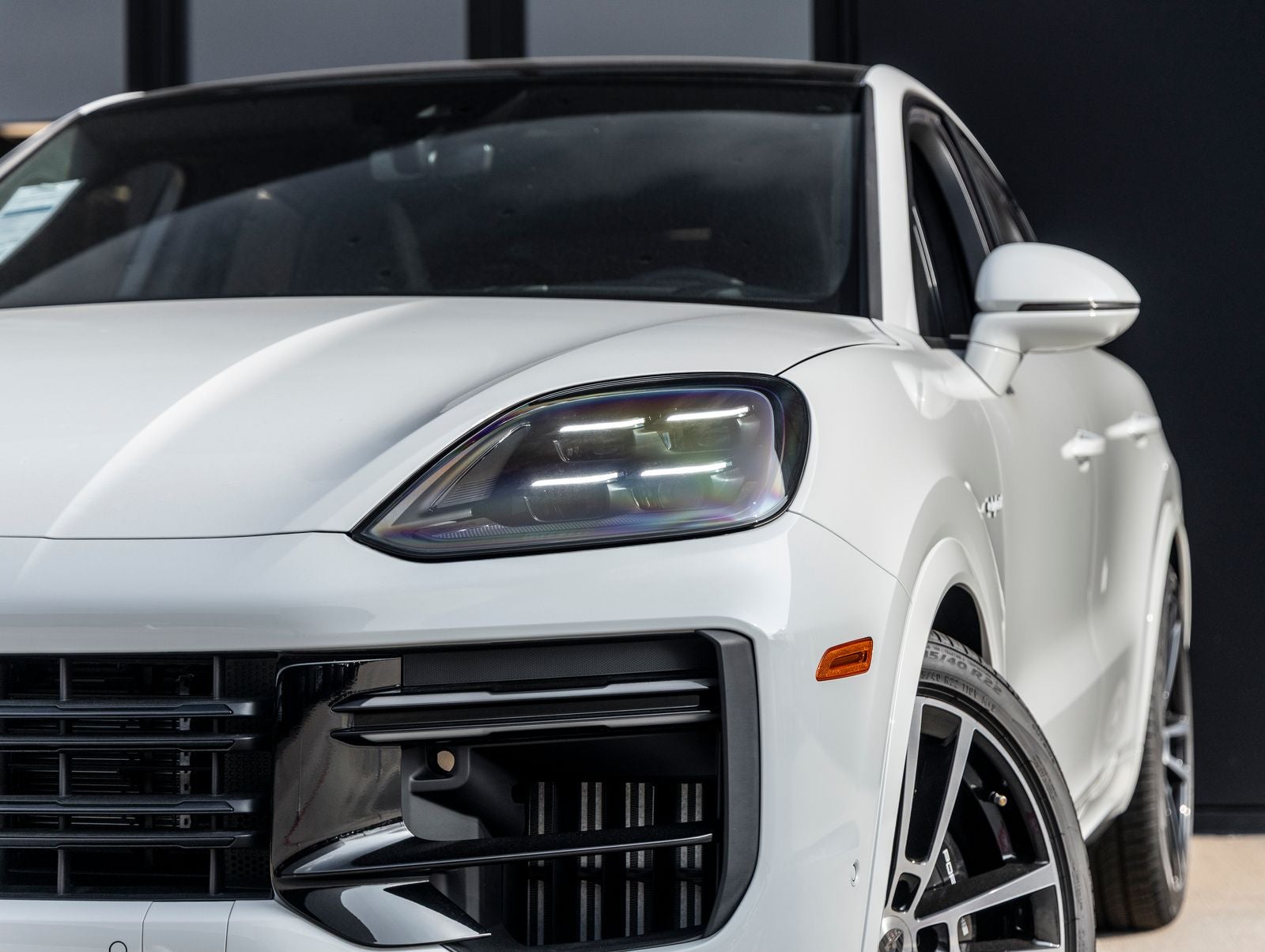 2025 Porsche Cayenne Turbo E-Hybrid Coupe