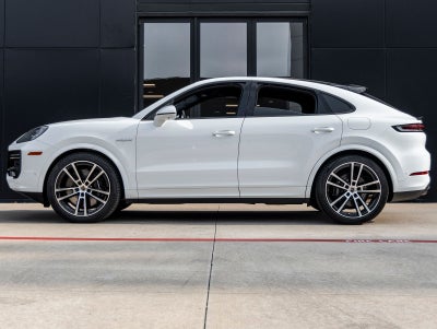2025 Porsche Cayenne Turbo E-Hybrid Coupe