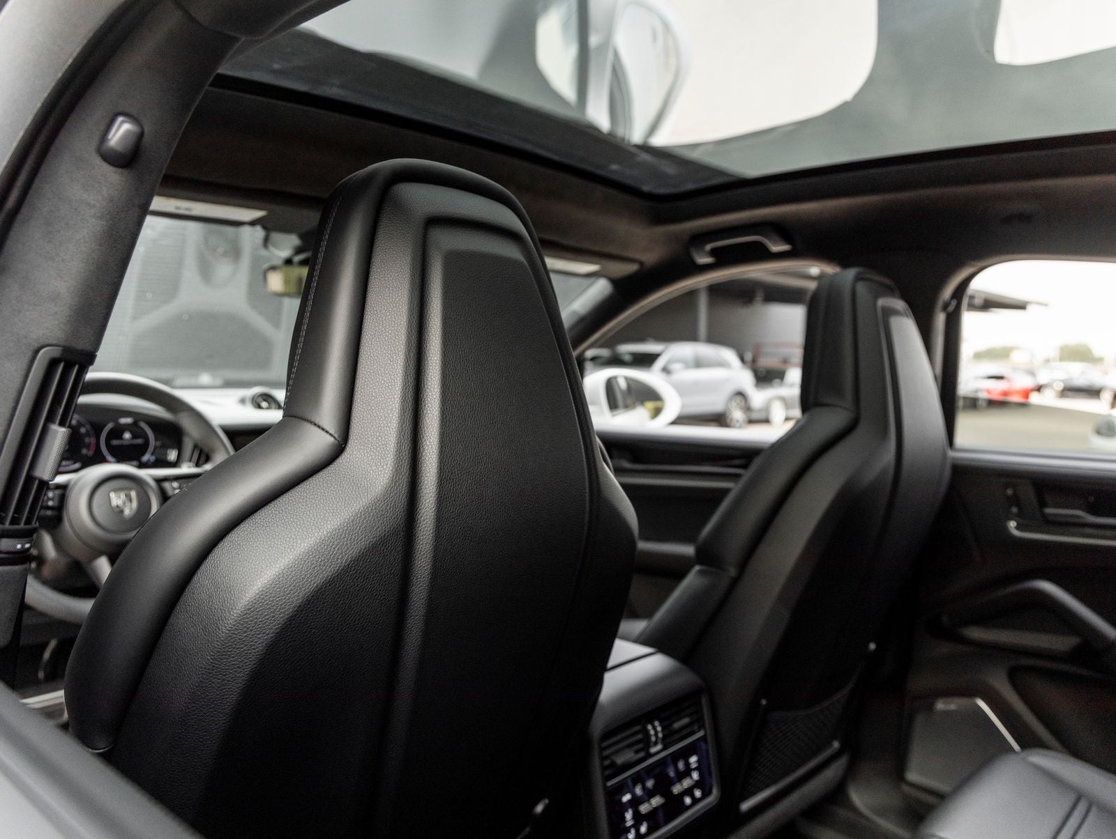 2025 Porsche Cayenne Turbo E-Hybrid Coupe
