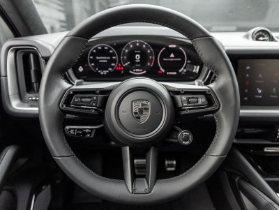 2025 Porsche Cayenne Turbo E-Hybrid Coupe