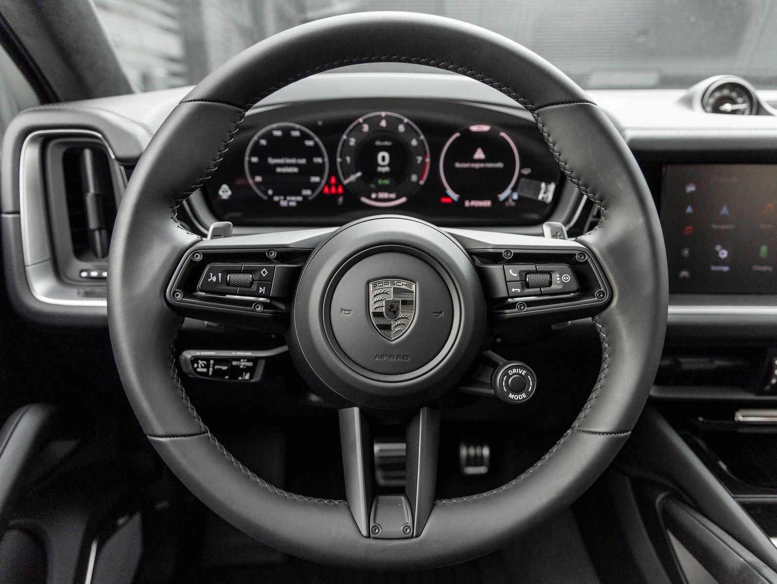 2025 Porsche Cayenne Turbo E-Hybrid Coupe
