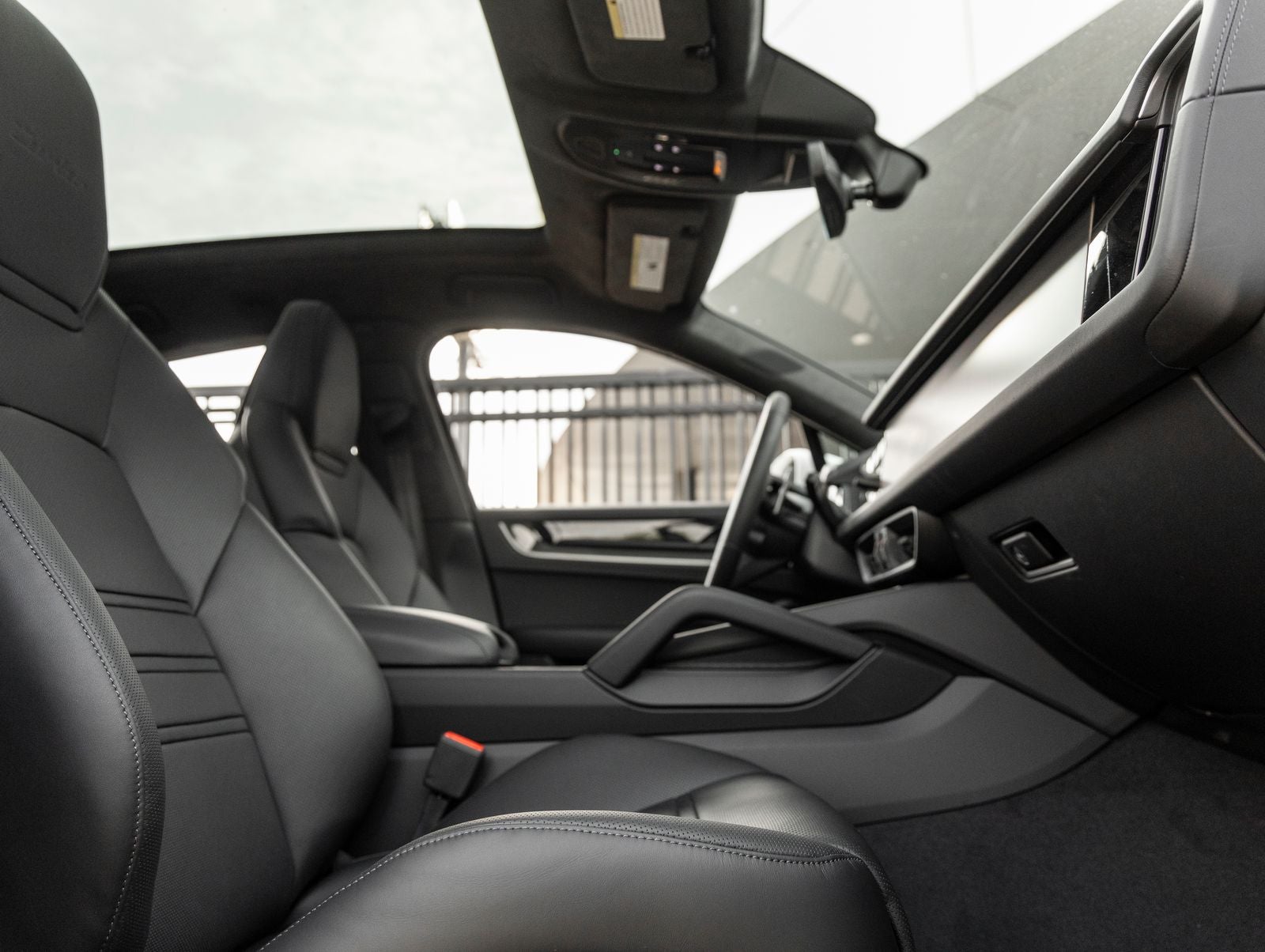 2025 Porsche Cayenne Turbo E-Hybrid Coupe