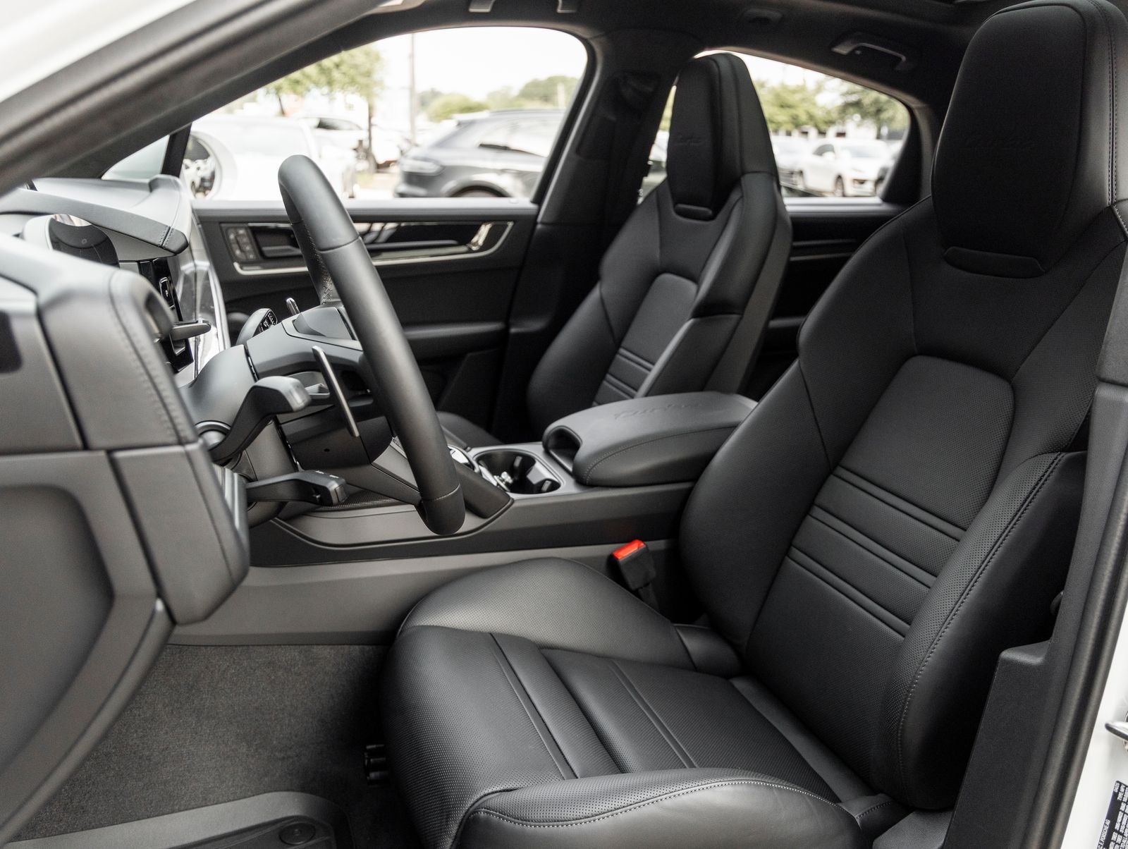 2025 Porsche Cayenne Turbo E-Hybrid Coupe