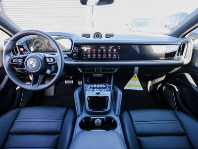 2025 Porsche Cayenne Turbo E-Hybrid Coupe