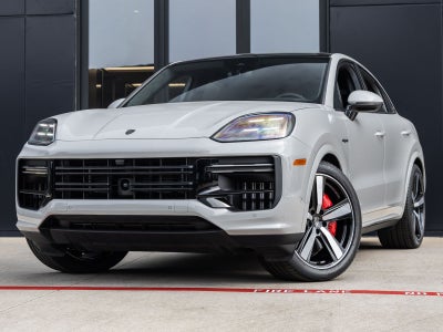 2025 Porsche Cayenne Turbo E-Hybrid Coupe