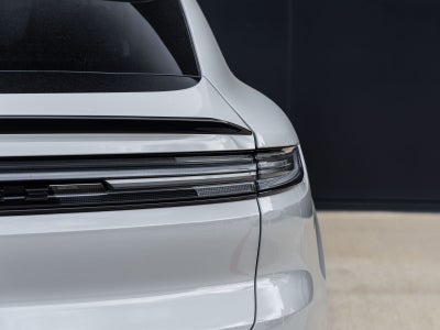 2025 Porsche Cayenne Turbo E-Hybrid Coupe
