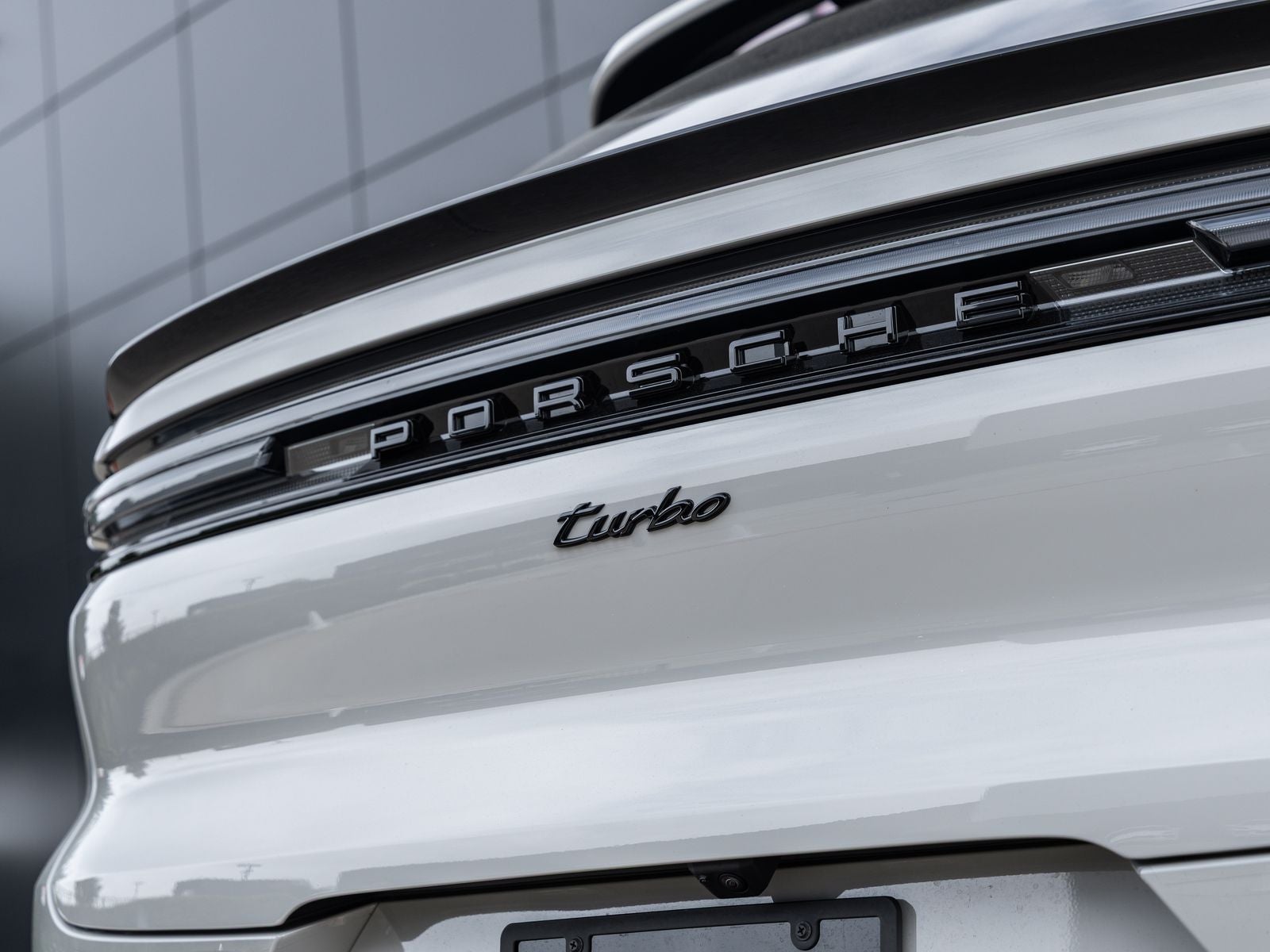 2025 Porsche Cayenne Turbo E-Hybrid Coupe