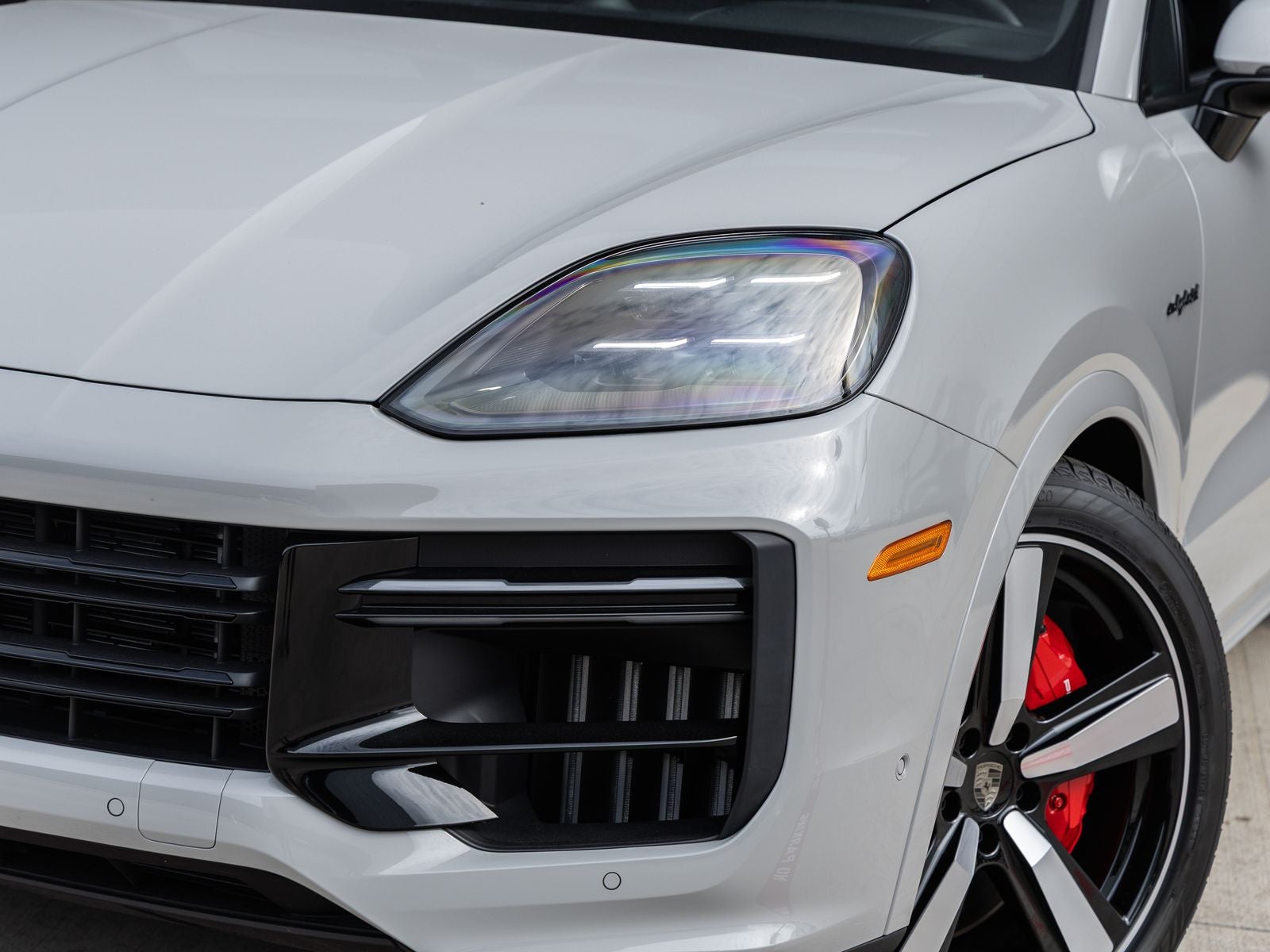 2025 Porsche Cayenne Turbo E-Hybrid Coupe