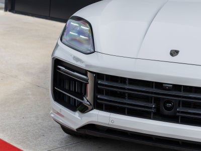 2025 Porsche Cayenne Turbo E-Hybrid Coupe