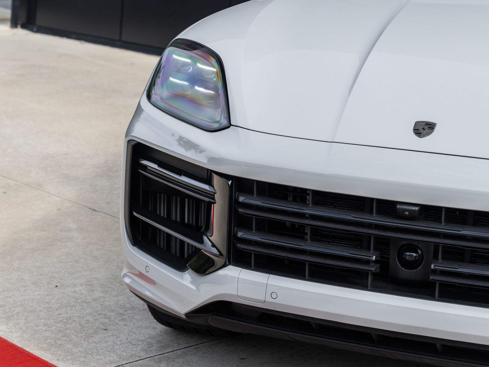 2025 Porsche Cayenne Turbo E-Hybrid Coupe