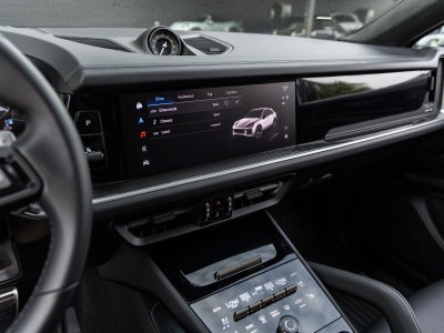 2025 Porsche Cayenne Turbo E-Hybrid Coupe