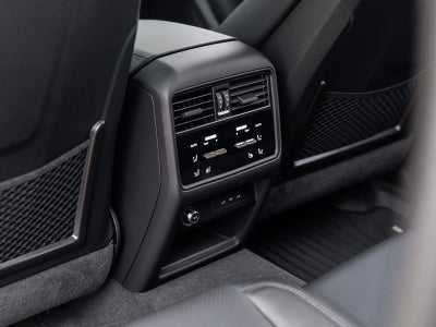 2025 Porsche Cayenne Turbo E-Hybrid Coupe