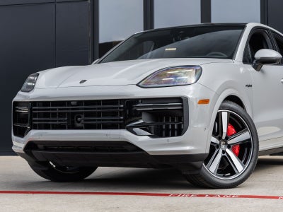 2025 Porsche Cayenne Turbo E-Hybrid Coupe