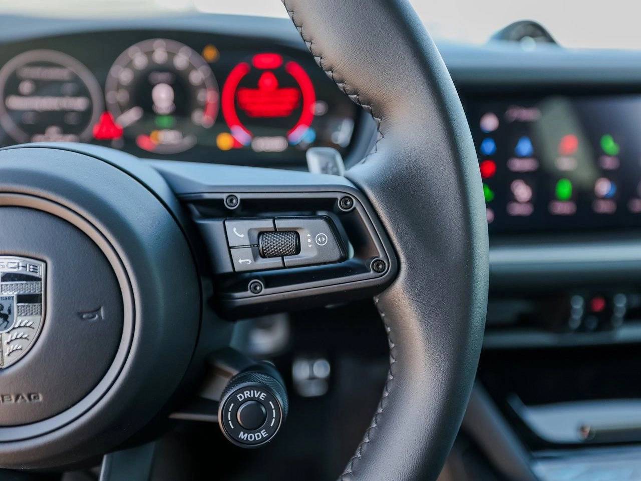 2025 Porsche Cayenne Turbo E-Hybrid Coupe