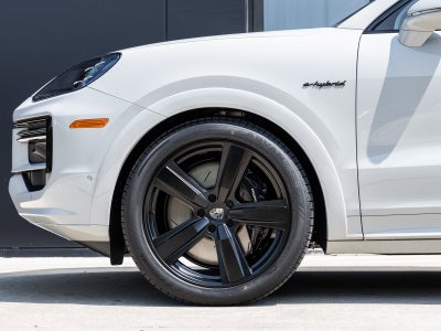 2025 Porsche Cayenne Turbo E-Hybrid Coupe Cayenne Turbo E-Hybrid Coupe