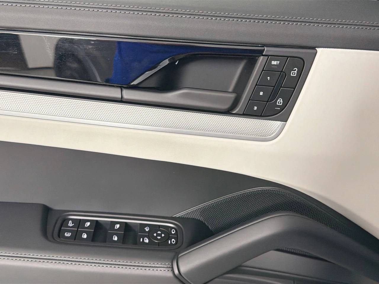 2026 Porsche Cayenne Cayenne S E-Hybrid Coupe