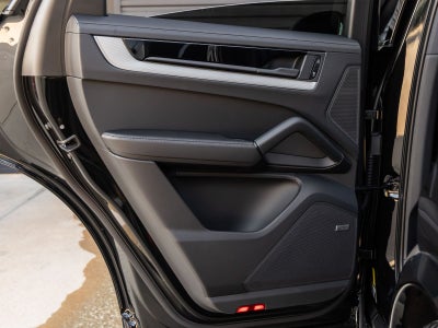 2025 Porsche Cayenne S E-Hybrid Coupe