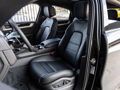 2025 Porsche Cayenne S E-Hybrid Coupe