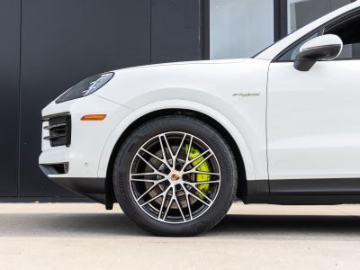2025 Porsche Cayenne S E-Hybrid Coupe