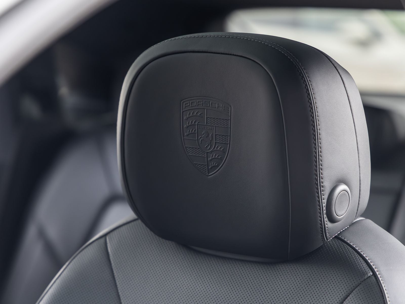 2025 Porsche Cayenne S E-Hybrid Coupe