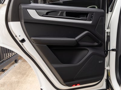 2025 Porsche Cayenne S E-Hybrid Coupe