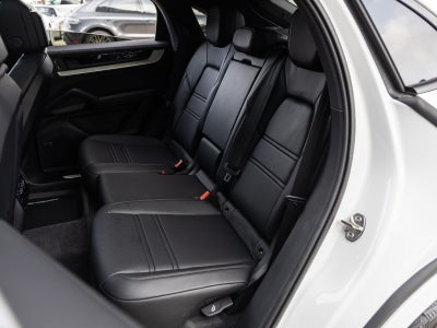 2025 Porsche Cayenne S E-Hybrid Coupe