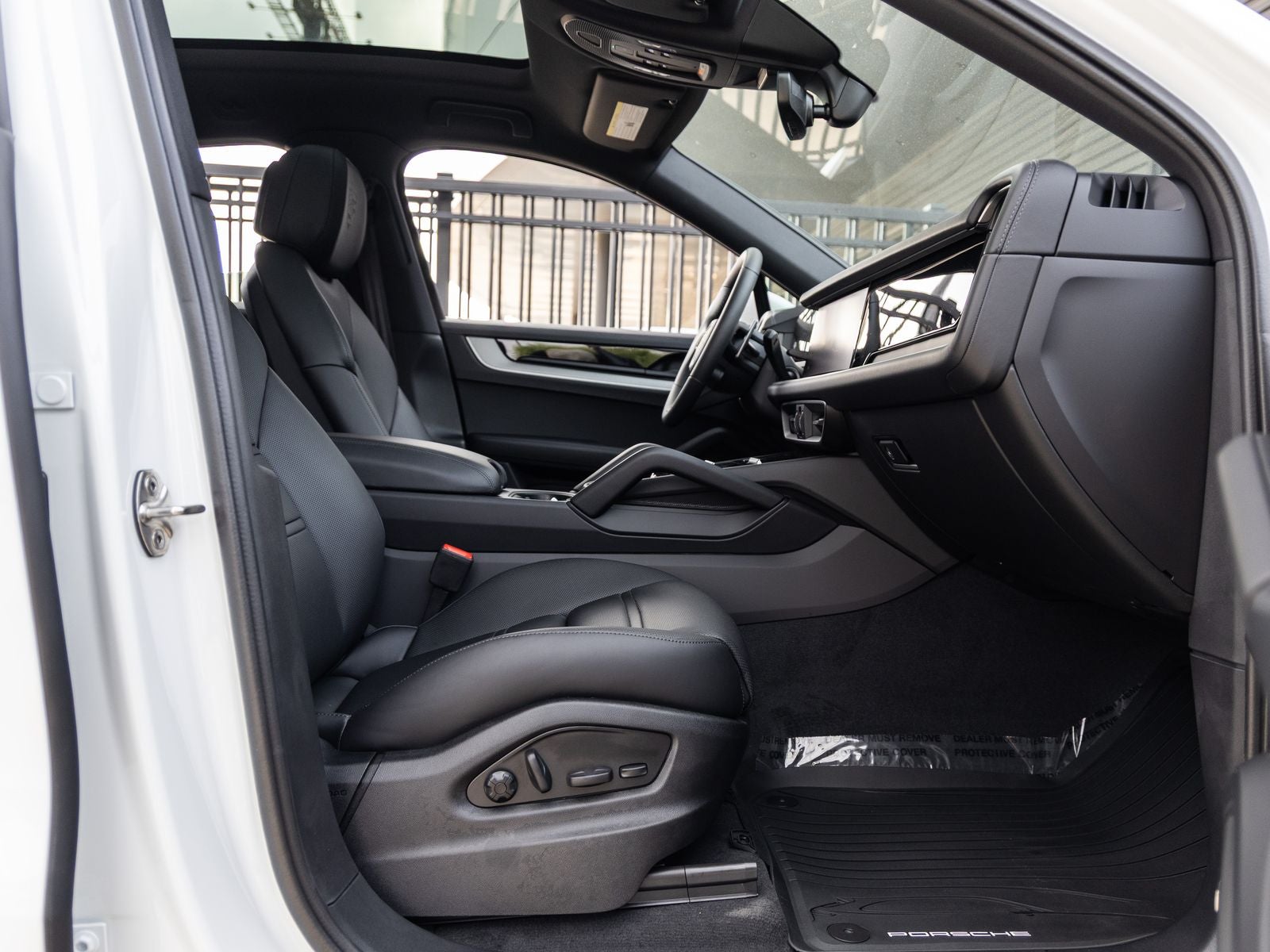 2025 Porsche Cayenne S E-Hybrid Coupe