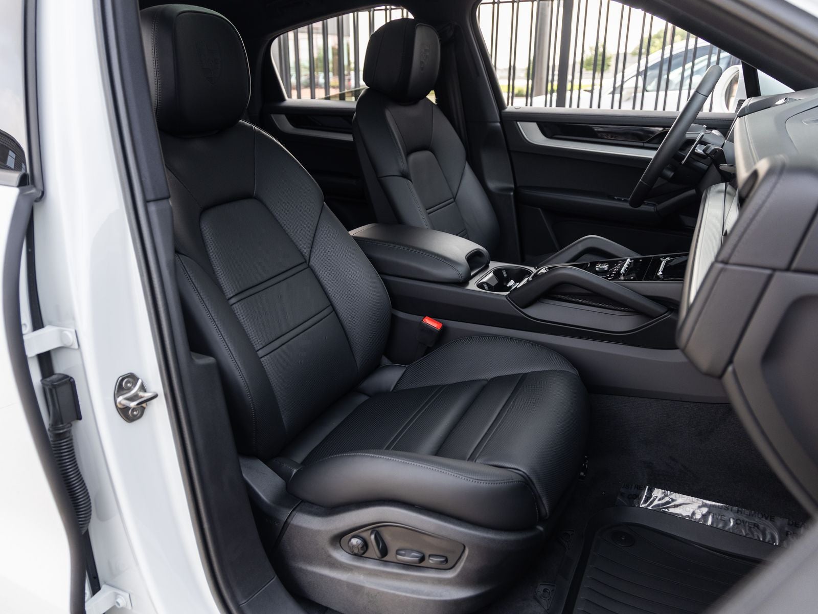 2025 Porsche Cayenne S E-Hybrid Coupe
