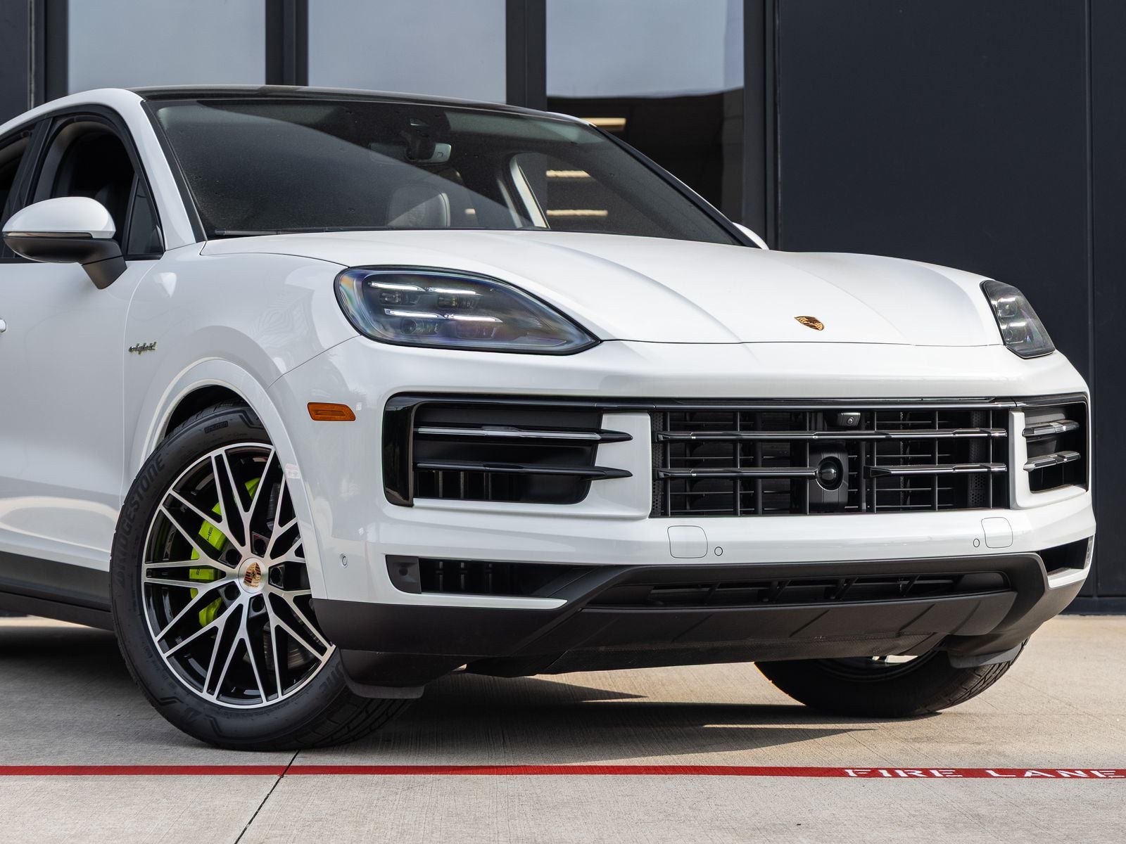 2025 Porsche Cayenne S E-Hybrid Coupe