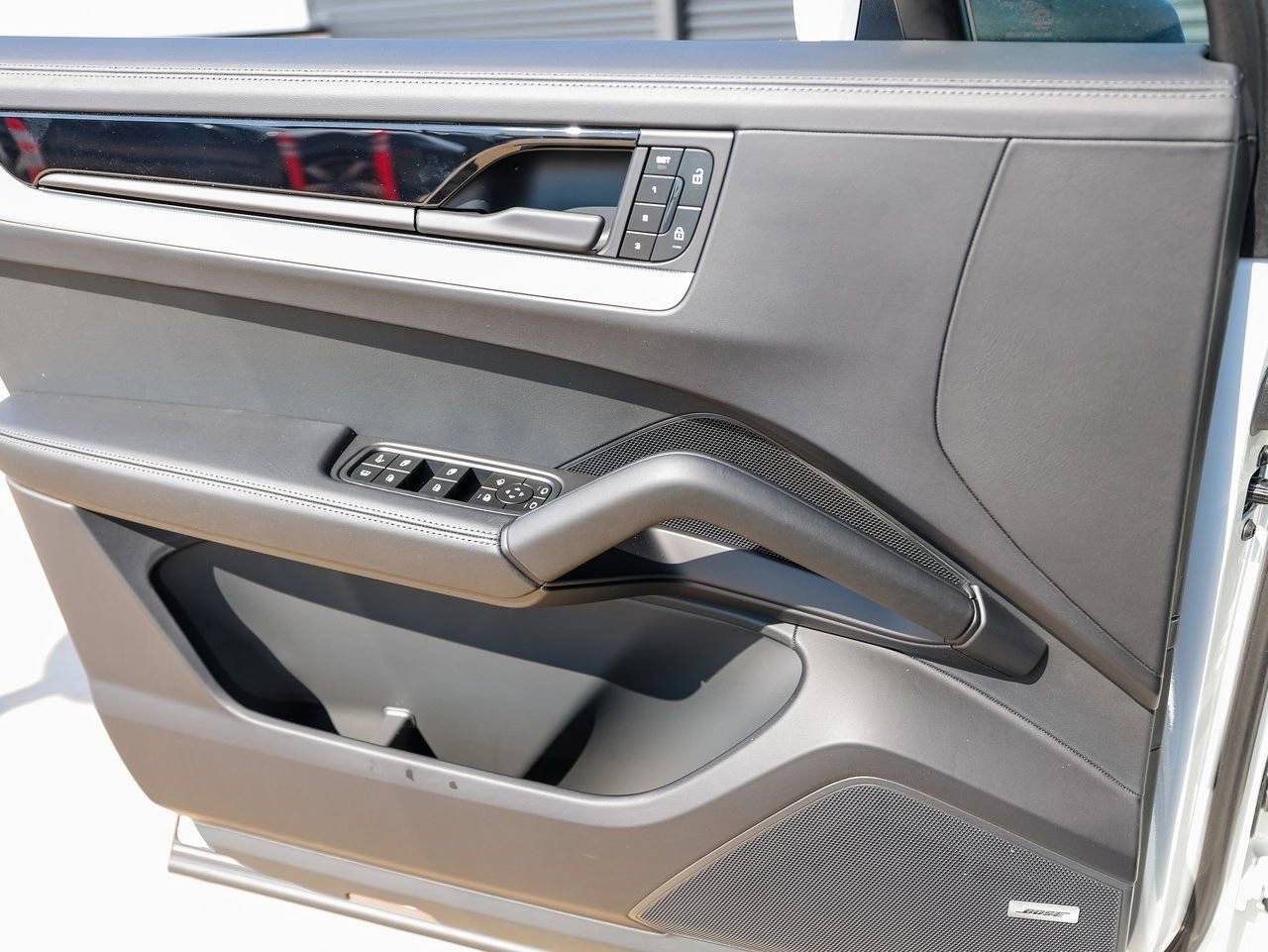 2025 Porsche Cayenne S E-Hybrid Coupe