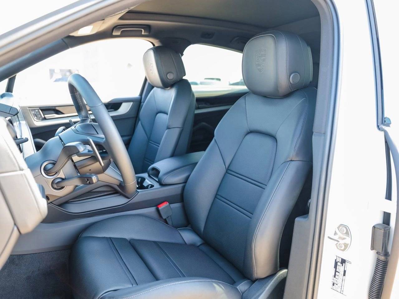 2025 Porsche Cayenne S E-Hybrid Coupe