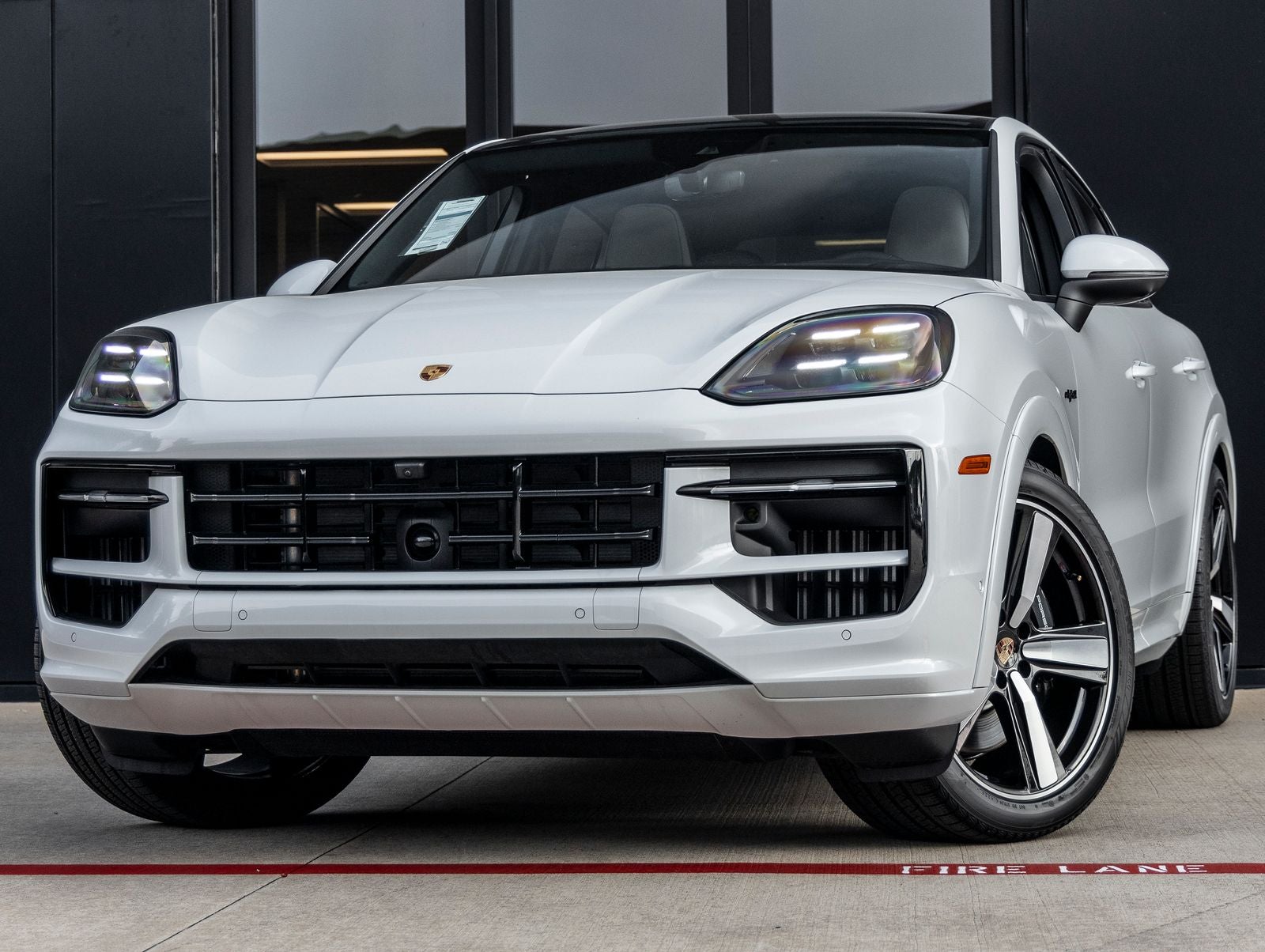 2025 Porsche Cayenne S E-Hybrid Coupe