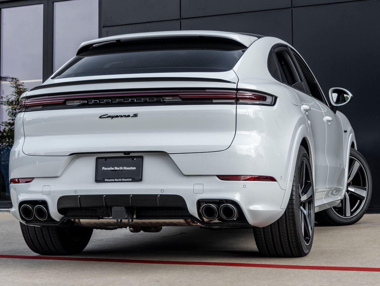 2025 Porsche Cayenne S E-Hybrid Coupe