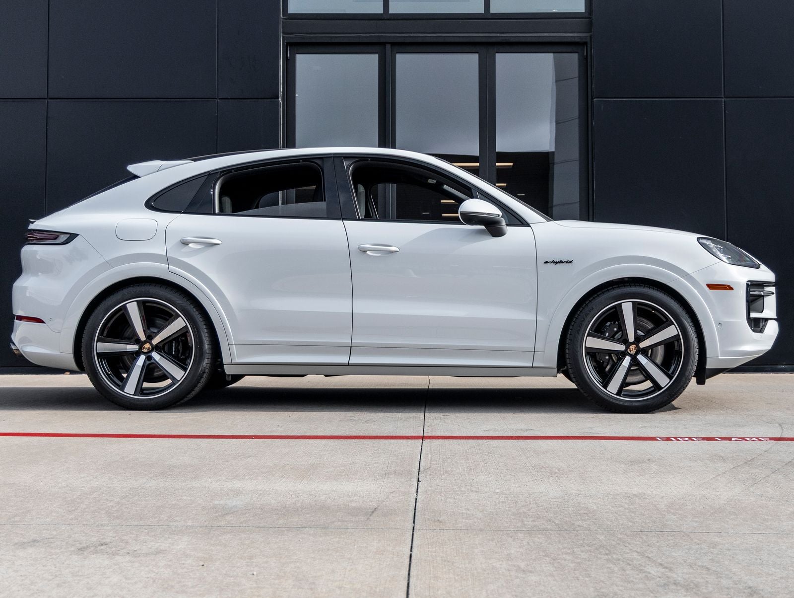 2025 Porsche Cayenne S E-Hybrid Coupe