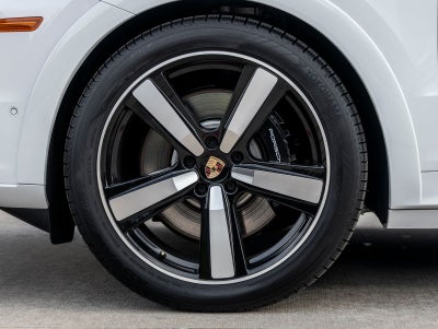 2025 Porsche Cayenne S E-Hybrid Coupe